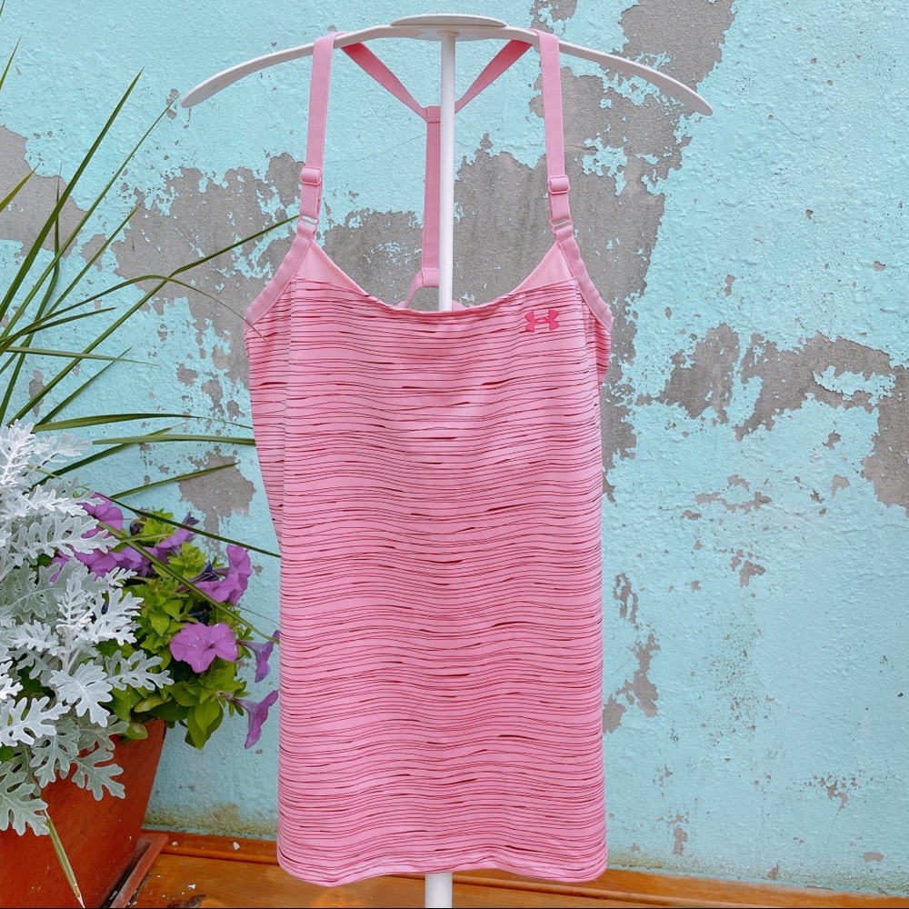 Under Armour Heat Gear Tank w Built In Sport Bra